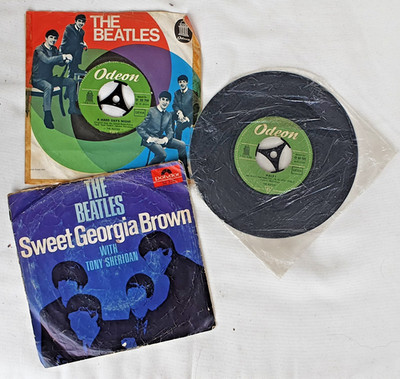 3x Single The Beatles A Hard days Night, Help! (Odeon) und Sweet Georgia Brown