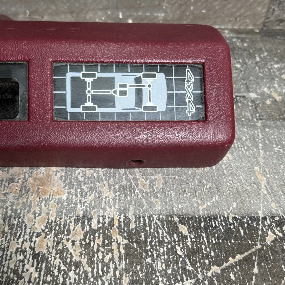 Chevrolet Silverado 1988-1994 4x4 caja de transferencia palanca de cambios bisel cubierta moldura OEM rojo Foto 3 de 4
