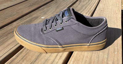 Vans Authentic Low Special Edition Sz 10 USM Blu/Gum Canvas Skate Casual