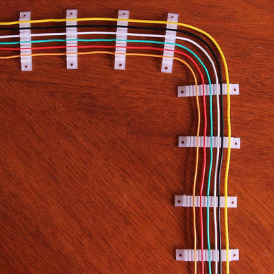 Evemodel 50 Stück Kabelhalter Einstellbare Kabelschelle Modellbahnzubehör Litzen