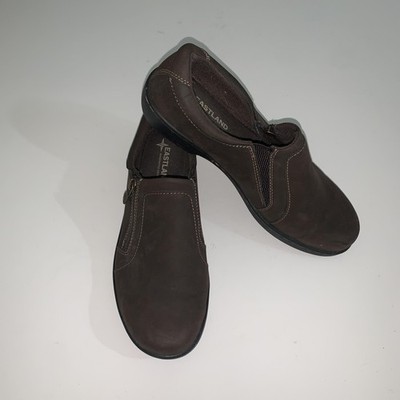 Eastland Vicky Shoes Womens Size 10 W Brown Synthetic Zip Slip On Comfort Casual