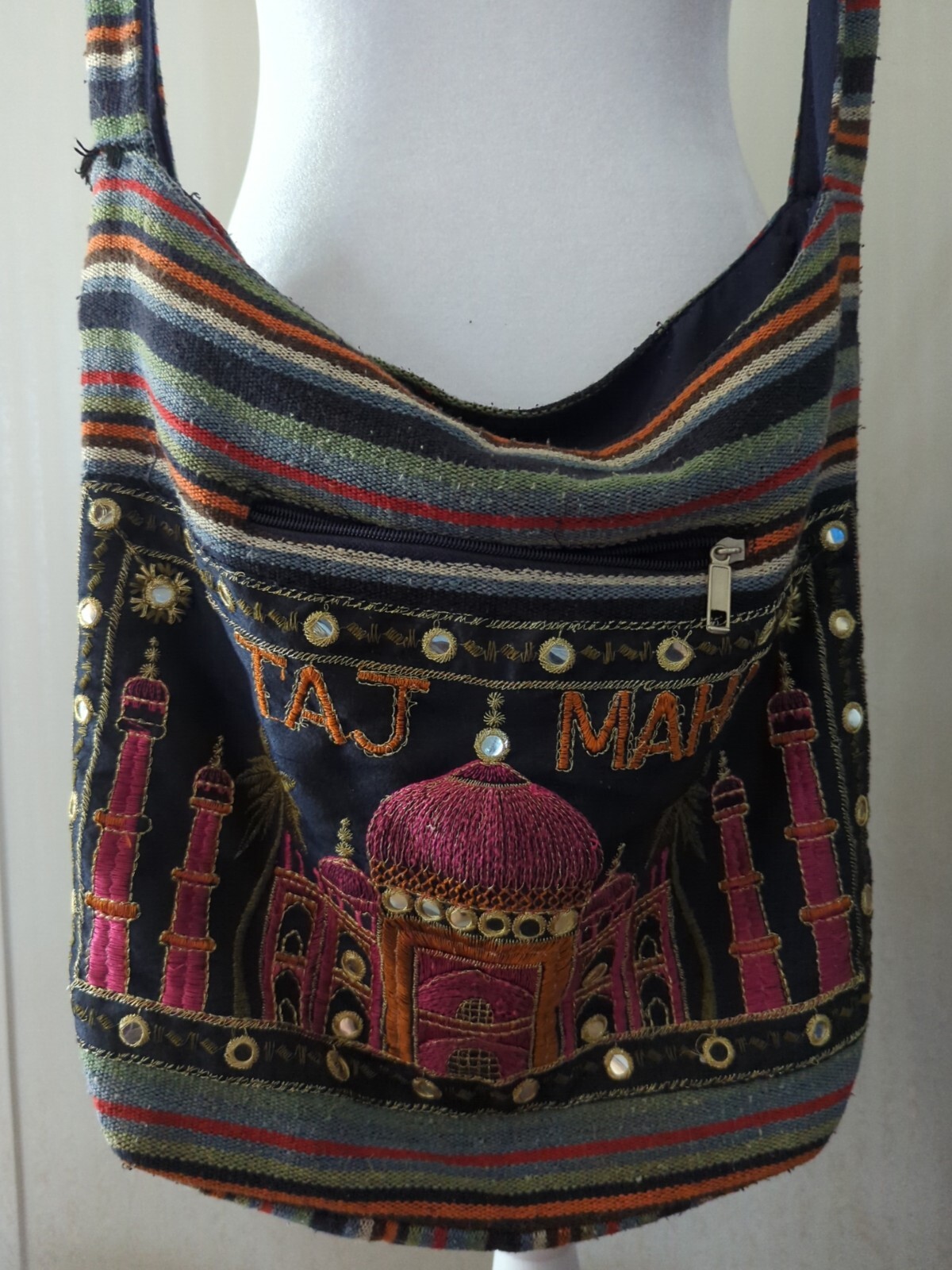 Shoulder Bag Tote Taj Mahal Embroidered-image