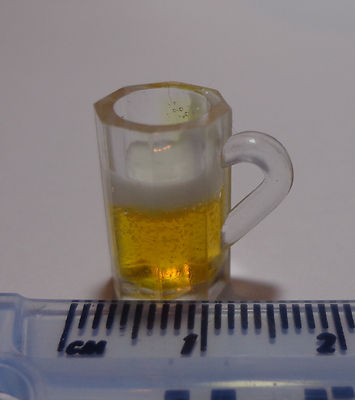 1 Half Full Lager Maßstab 1:12