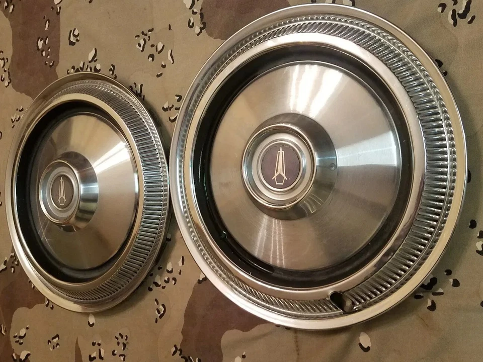 1974-79 Plymouth 14" wheel  Hub Caps Valiant Duster Barracuda Scamp oem mopar - Image 4 of 4