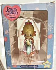 New 1997 Precious Moments Holiday Ornament Winter Wonderland by Enesco NOS.
