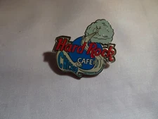 Hard Rock Cafe pin Chicago Wind Cloud blowing over lake creating guitar shape