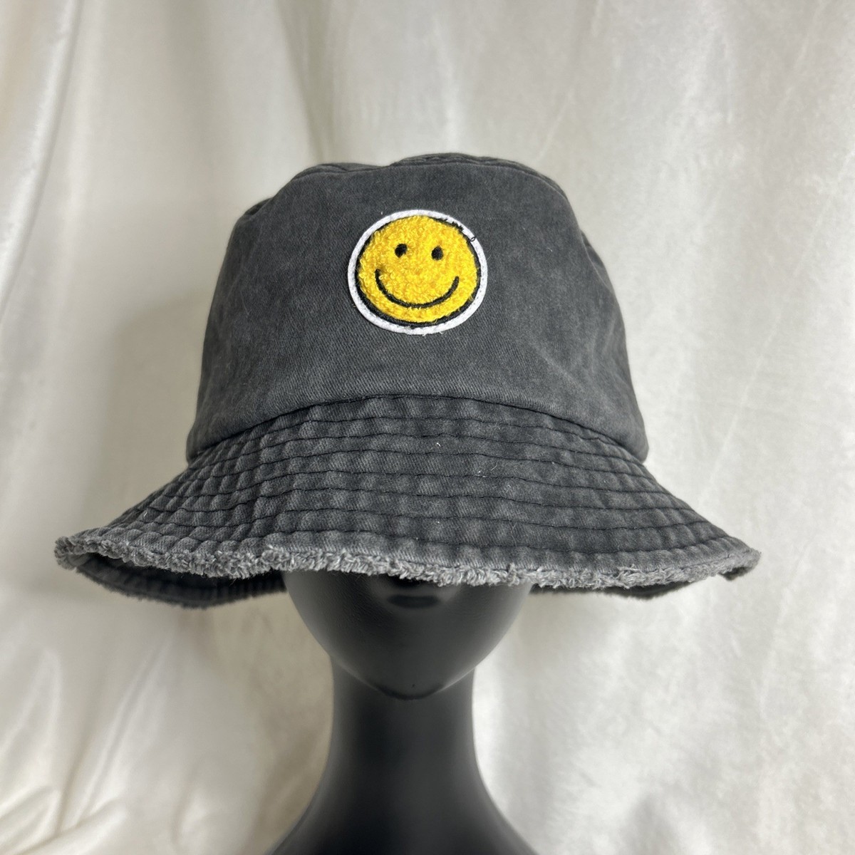 David And Young Bucket Hat Smiley Face Gray Distressed Edge Adult
