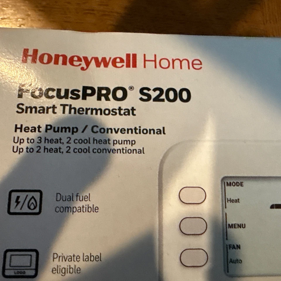 Honeywell Home TH2110WF4008 FocusPRO S200 1H/1C Smart WiFi Thermostat - Image 2 of 4