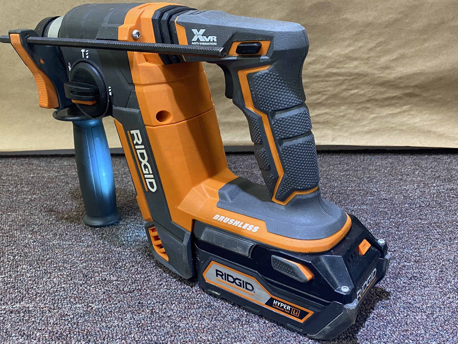 RIDGID 18V OCTANE Brushless 1 in. SDSPlus Rotary Hammer With 5Ah