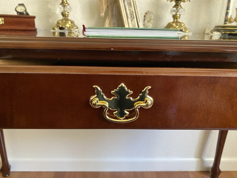 Mesa de Escribir Vintage), Escritorio Estilo Queen Anne. Madera maciza - ¿cereza? Solo escritorio Foto 4 de 4