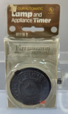 NEW INTERMATIC TIME-ALL 24 HOUR AUTOMATIC LAMP AND APPLIANCE TIMER D111B