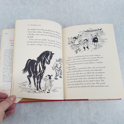 The Emperor's Gift - 1969 Hardcover by Gertrude Weaver, Illustrated by Unada - Picture 13 of 14