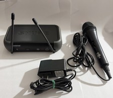 Shure PGX4 Wireless Microphone Receiver - Black With A Wired Mic