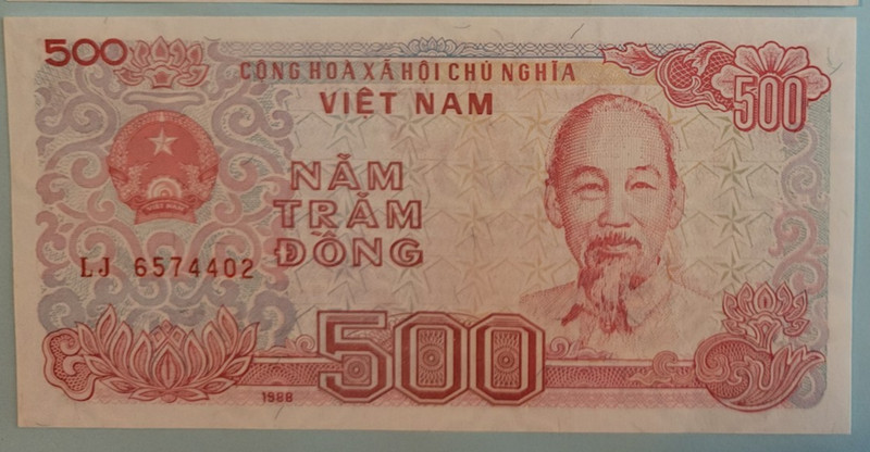 VIETNAM BANKNOTE, 500 DONG, UNCIRCULATED  Combined-Shipping  Given