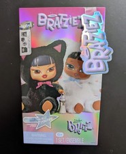 Bratz Bratziez Iconz Series Plush Blind Box w Charm Clip and Accessory in hand