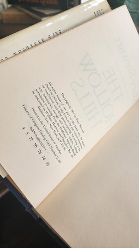 Arthur Merlin Legends, Mary Stewart vntg Bks, Hollow Hill, Crystal Cave, Wicked - Picture 6 of 21