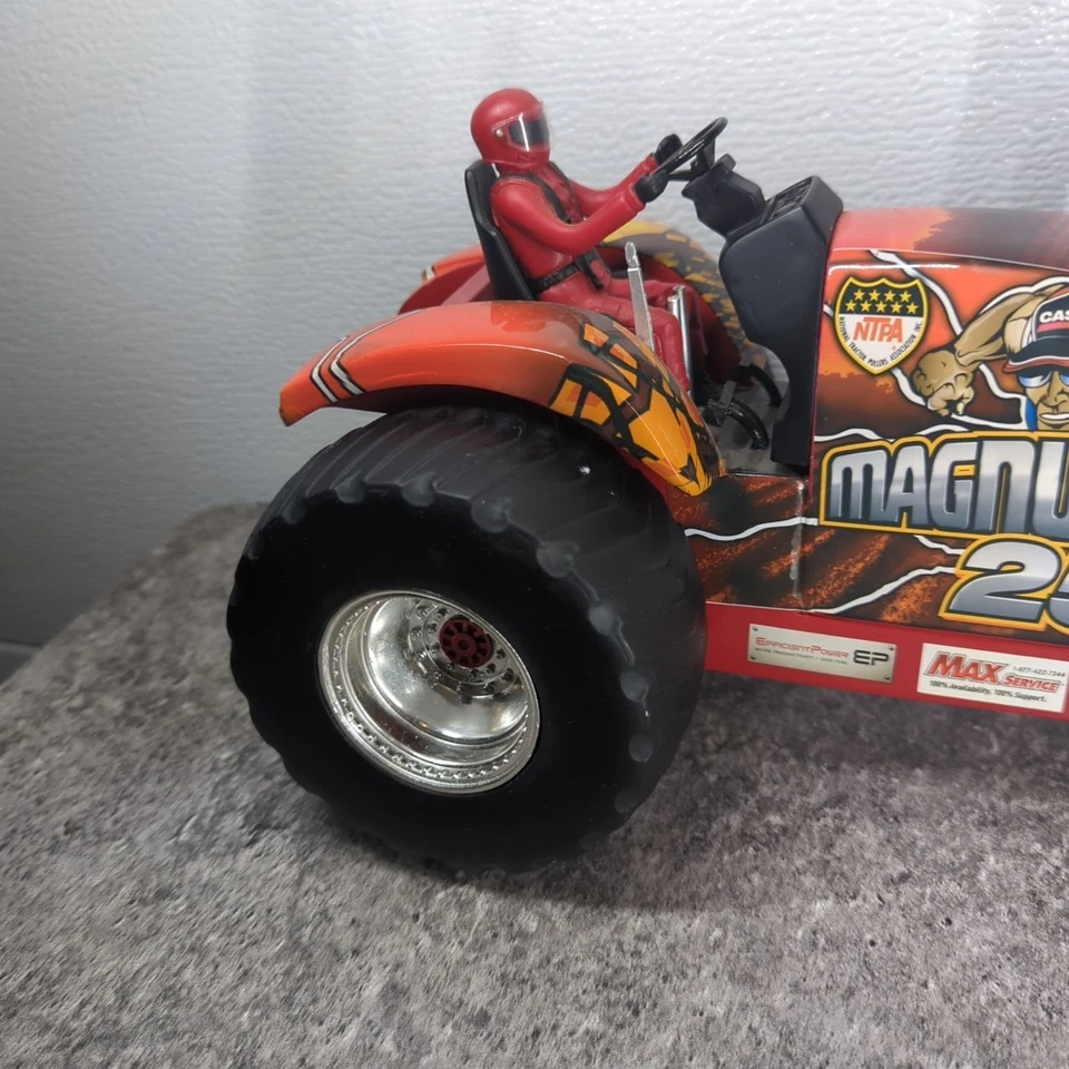 1/16 2012 Case IH Magnumator 25 Pulling Tractor NTPA Grand National w/Box - Image 3 of 4