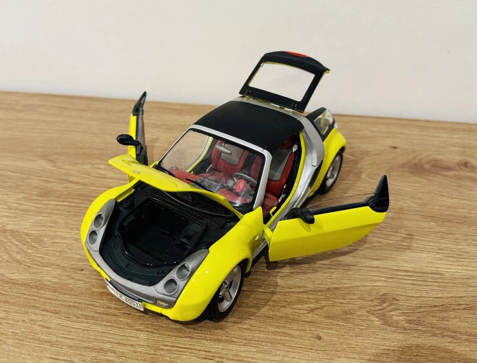 Smart Roadster Coupe 1/18 (SUPER RARE Coupe version) - Immagine 4 di 4