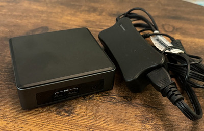 Intel NUC Mini PC BLKNUC7i5DNKE i5-7300U 8GB DDR4 128GB SSD - TESTED