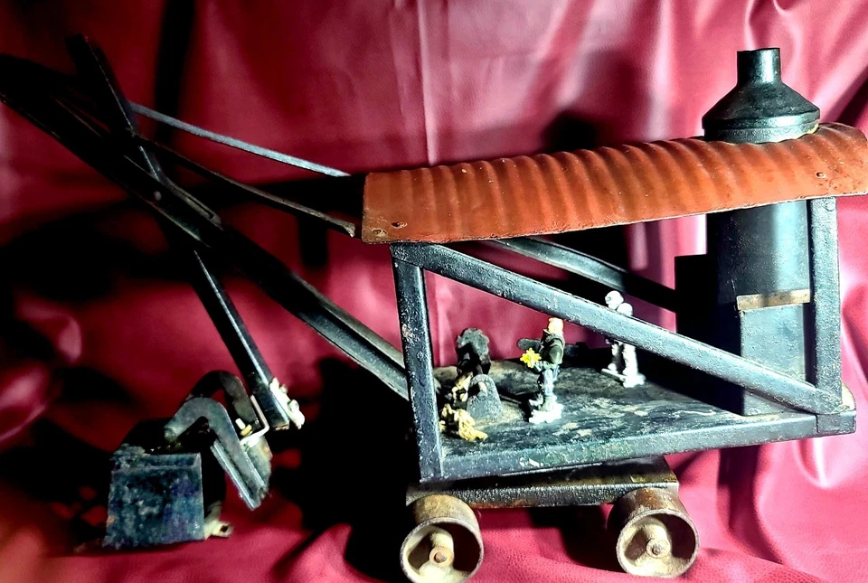 Grúa de vapor de hojalata vintage, ¡me dijeron de 1920 a 1930! Muy grande Foto 2 de 4