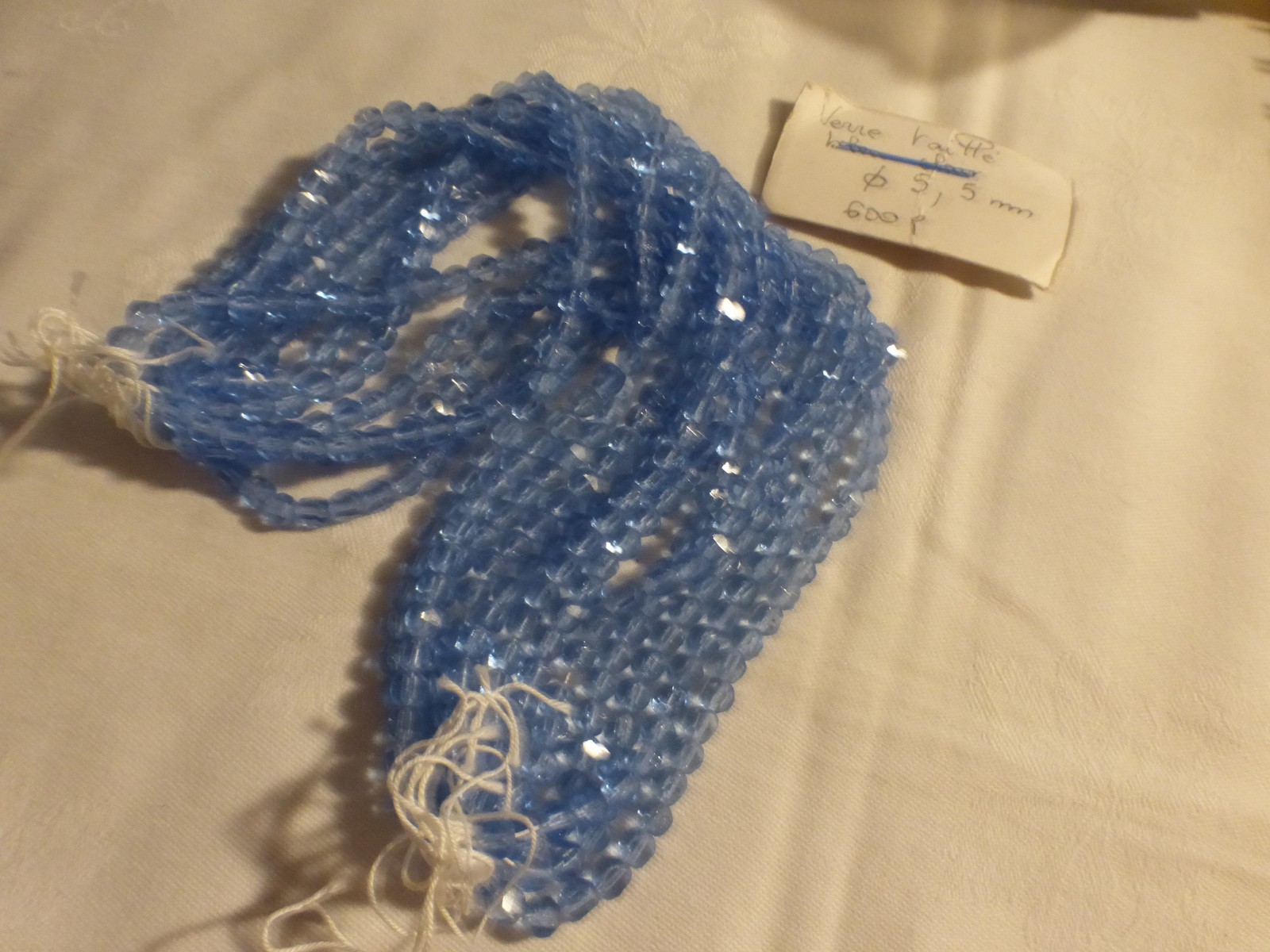 lot de 600 PERLES en verre taillé ANCIENNES forme facette bleu 5.5 mm