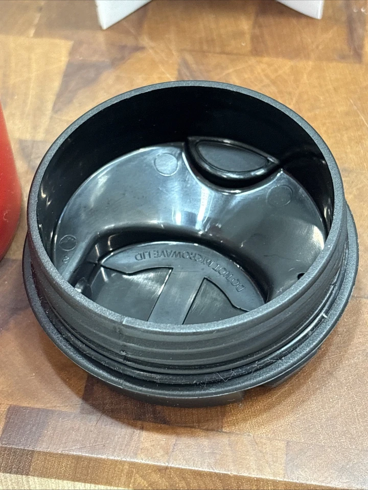 Taza Mighty Solo Viaje Smartgrip Tecnología Taza No Caerá Sobre 11 Oz Roja NUEVA Foto 3 de 4