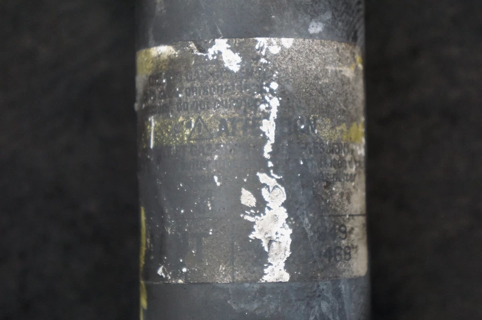 Set 2 Front Left Right Shock Absorber OEM 22990468 Chevrolet Silverado 3500 2015 - Image 3 of 4