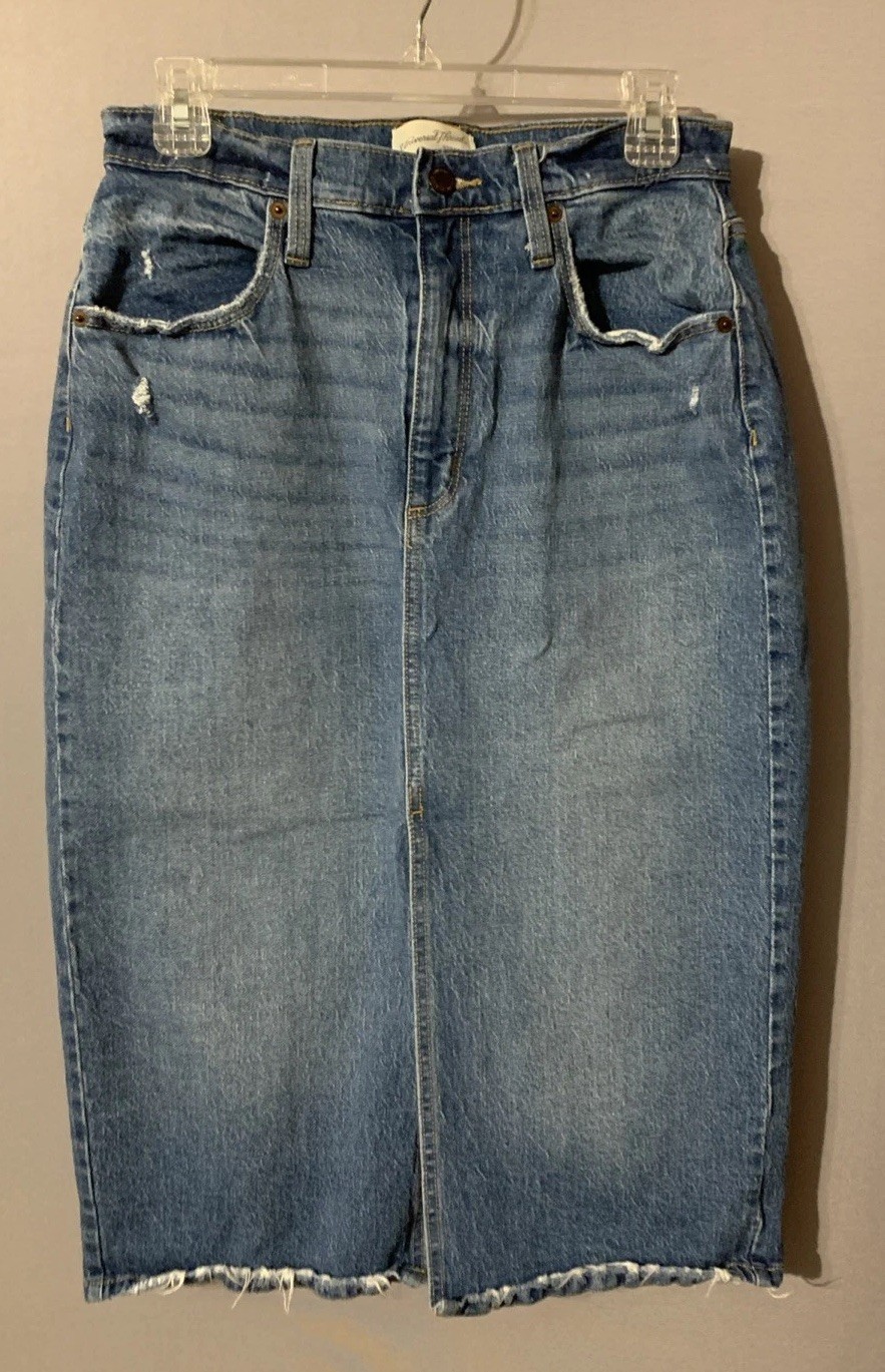 Universal Thread Y2K Medium Wash Soft Grunge Dist… - image 1