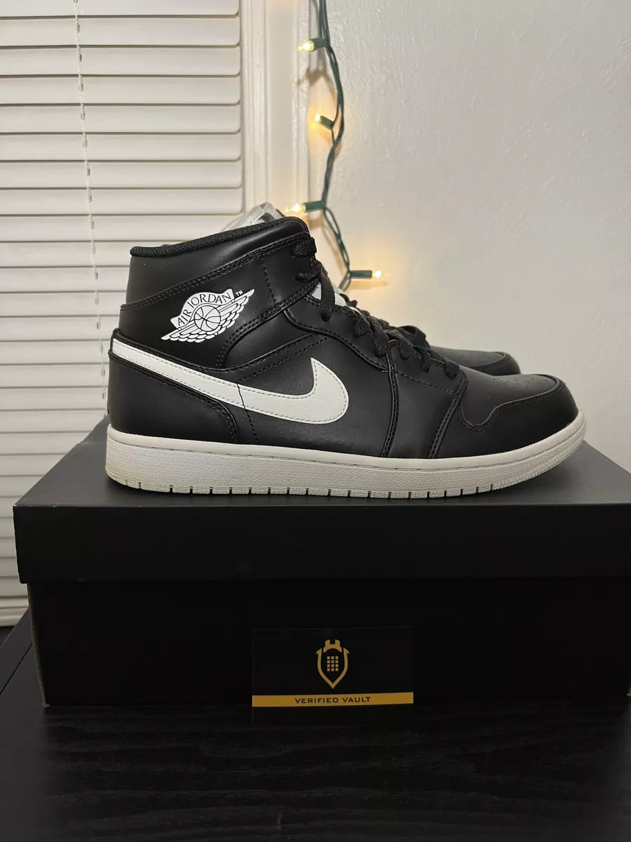 Black and white sales jordans 2017