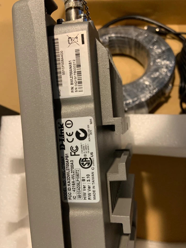 D-LINK DWL-2700AP outdoor wireless g access point/bridge and cables only NOS - Image 3 of 4