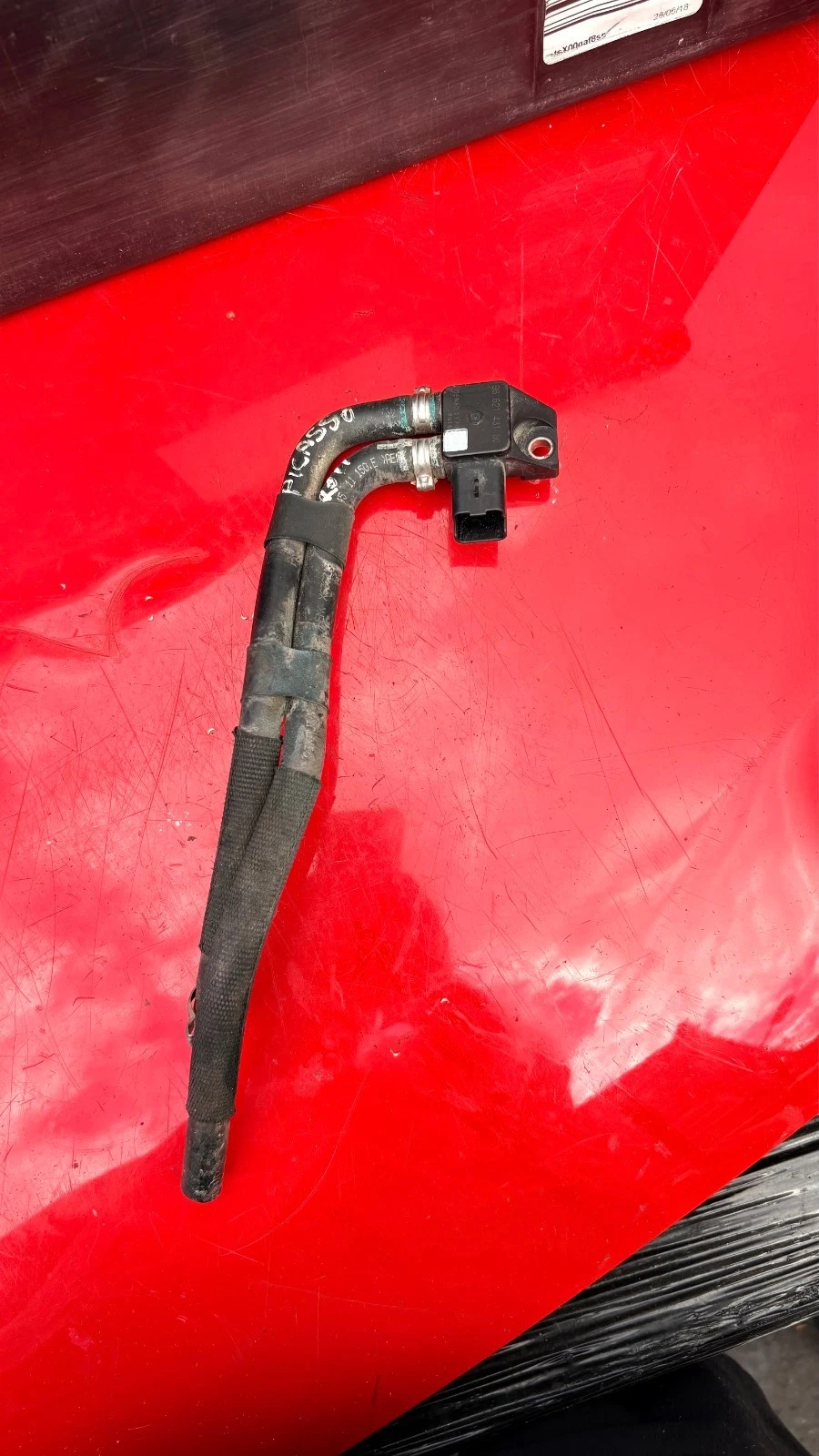 DPF pressure sensor 9662143180 alternate angle