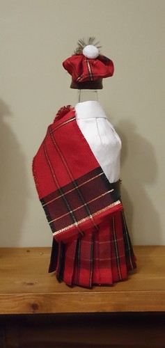 Wine,Whiskey,Kilt,bottle cover, tartan,decorations table,gift bag,wedding idea - Picture 5 of 6