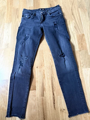 jean femme noir Kaporal taille 36 FR slim low waist W27 L30 - Photo 1/3