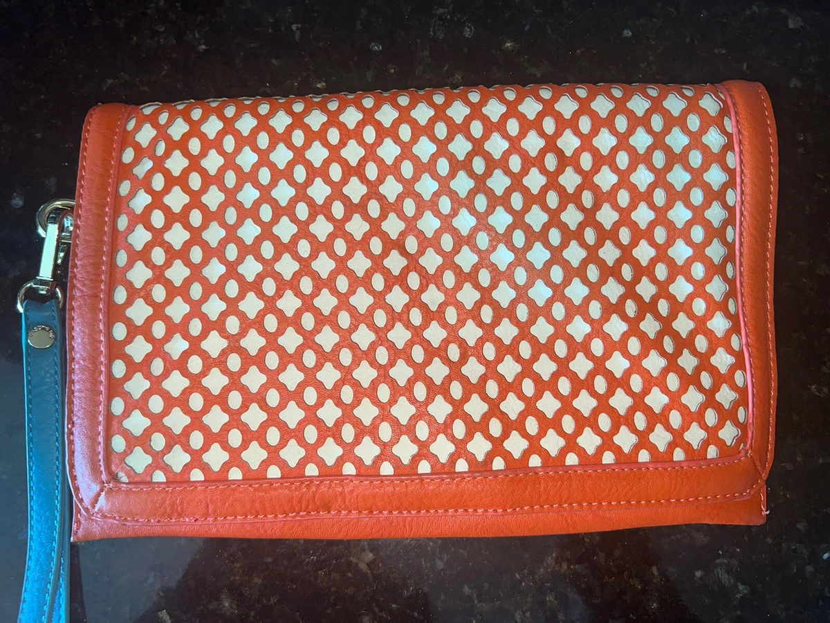 Big top wristlet clutch