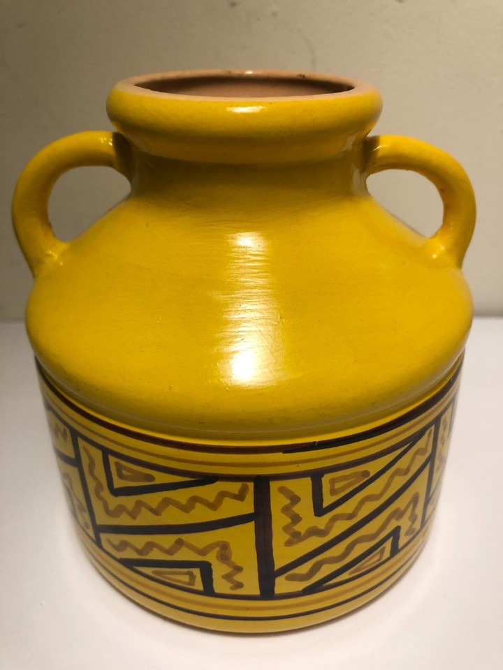 SIGNED VINTAGE PETER HAYWARD KENYA POTTERY HANDMADE AFRICAN COLLECTABLE