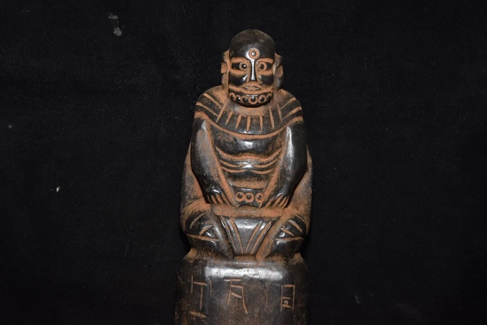 11.6" Cultura China Hongshan Tallada a Mano Raro Sacrificio Meteorito Buda Foto 3 de 4