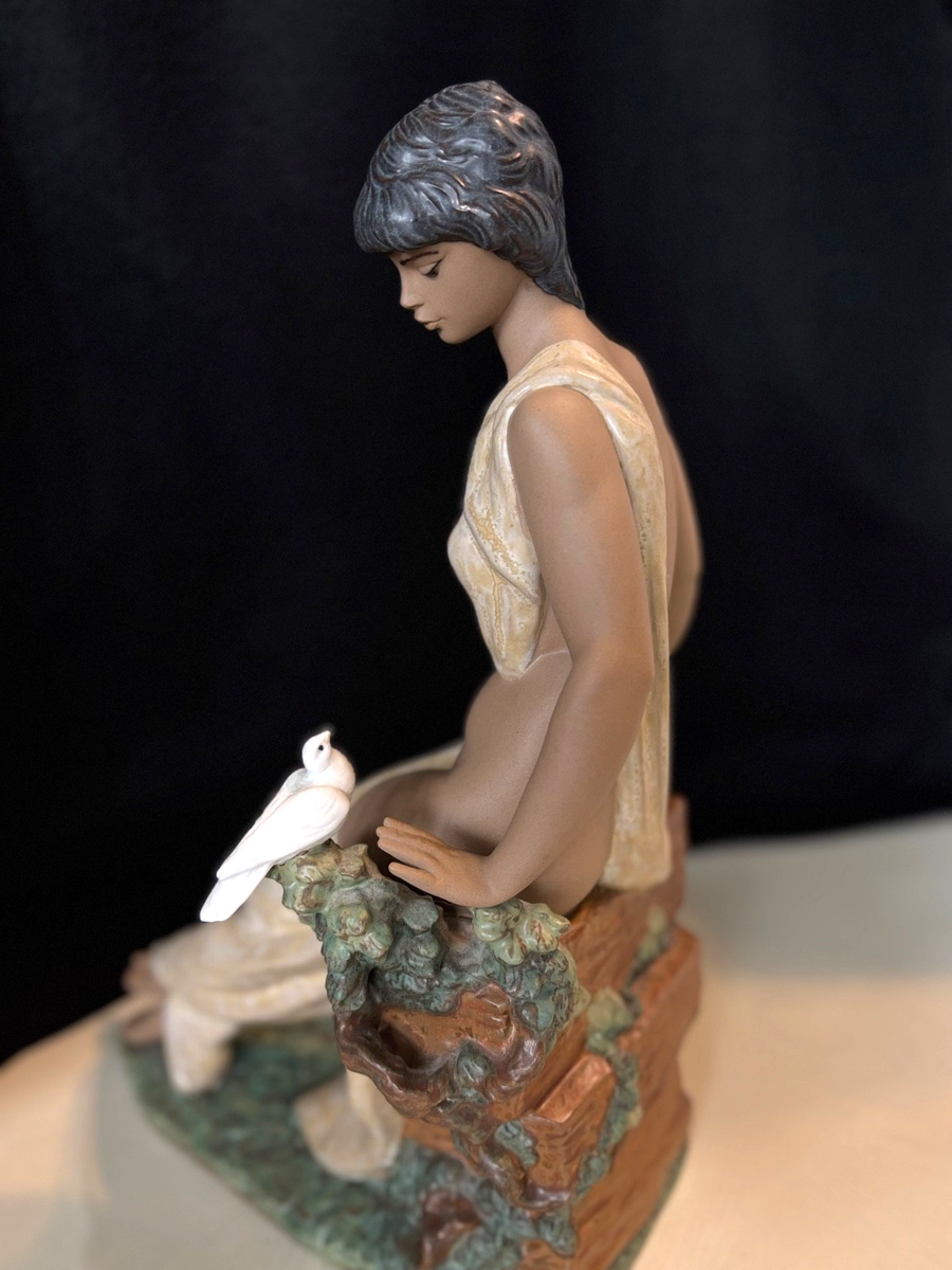 LLADRO Figurine “Solitude”#2256 Nude Sitting With Dove 1993 Rare