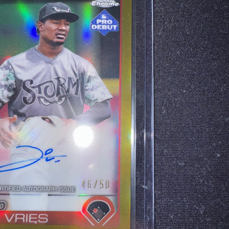 2025 Topps Pro Debut Leo De Vries Gold Refractor Auto Autograph #46/50 - Storm - Image 2 of 4