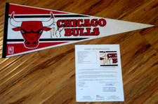 MICHAEL JORDAN SIGNED JSA CERTIFIED AUTOGRAPH PENNANT CHICAGO BULLS BASKETBALL
