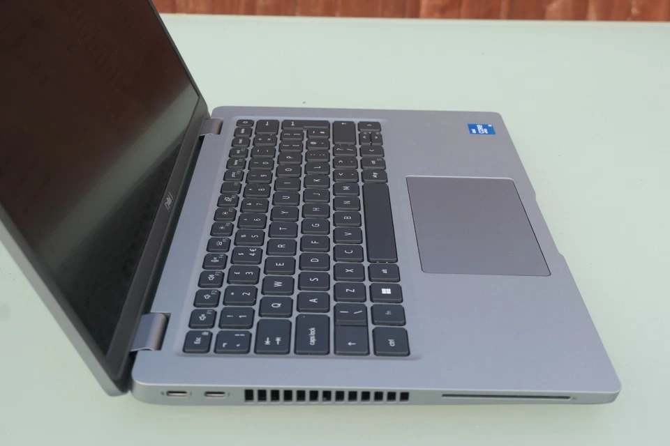 Dell Latitude 5430 · i5-1145G7 · 16GB · 256GB, photo 3 of 5