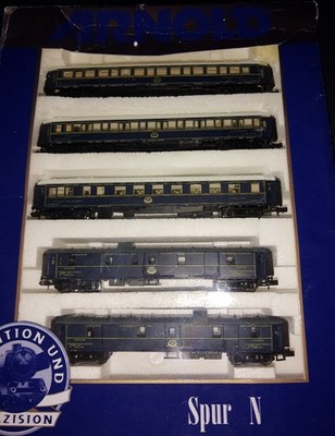 Arnold 0319 Wagen-Set ''ORIENT EXPRES'' 5 tlg. Epoche II;  in OVP;  N