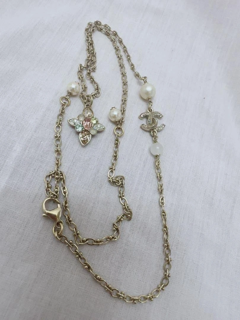 Collana CHANEL con perle