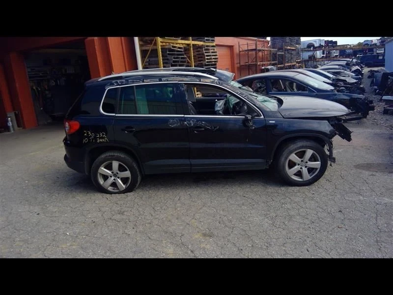 2010 Volkswagen Tiguan Driver side Front Inner Door Trim Panel Black - Image 4 of 4