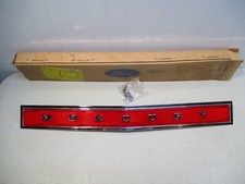 Nos 1977 Mercury Cougar Rear Panel Center Reflector..new In Ford Box Nos 1977 Mercury Cougar Rear Panel Center Reflector..new In Ford Box