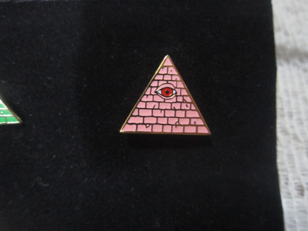 Illuminati The Game Of Conspiracy - Steve Jackson Game: Anyone Here Illuminati The Game Of Conspiracy - Steve Jackson Game: Anyone Here