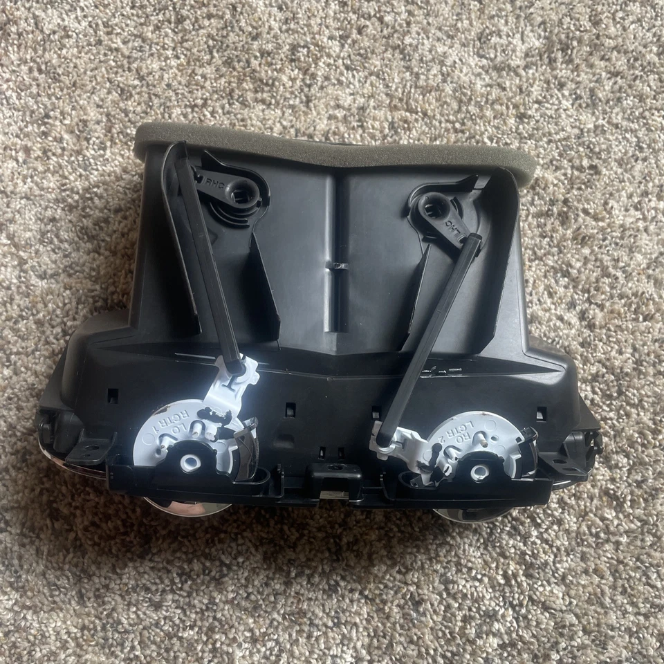 11-20 DODGE TRAVEL OEM PAINEL CENTRAL ACABAMENTO PAINEL SURROUND RÁDIO MOLDURA VENTILAÇÃO ABERTURAS - Imagem 3 de 3