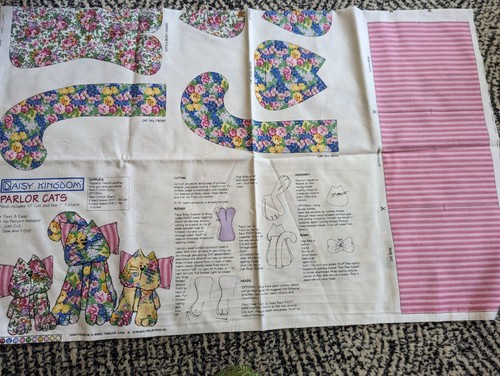 Vintage Daisy Kingdom Parlor Cats Cut and Sew Floral Chintz Coastal Kittens - Picture 3 of 4