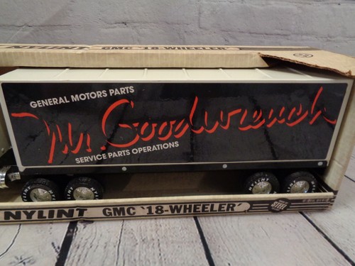 Nylint Vintage Mr. Goodwrench Cabover Toy Truck IOB Pressed Steel 911-Z - Picture 3 of 6