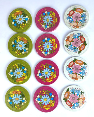 Lot of 12 Vintage Ball Groovy Flower Lids   Pink Green White   3.2''   1970s