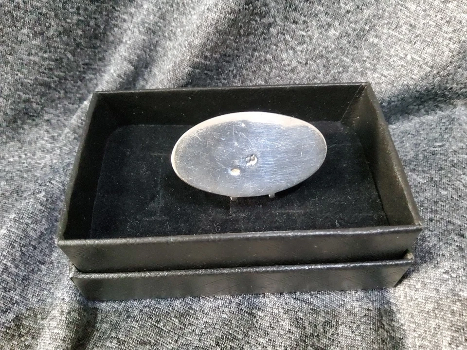 Hallmarked Silver Oval Pillbox Set With An Oval Tigers Eye Stone. - Image 3 of 4